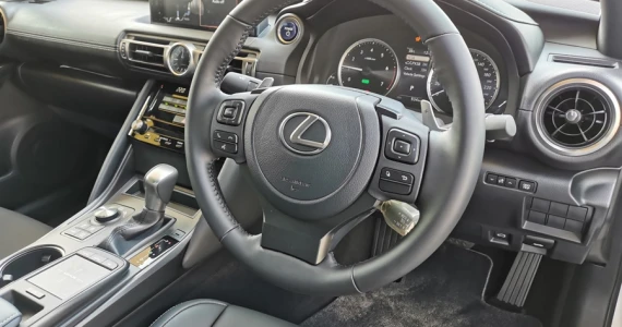 รูปภาพ เลกซัส Lexus IS 300h Premium MY2020 ปี 2020
