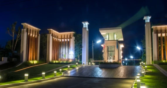 รูปภาพ เพลินจิต คอลลิน่า (Ploenchit Collina)