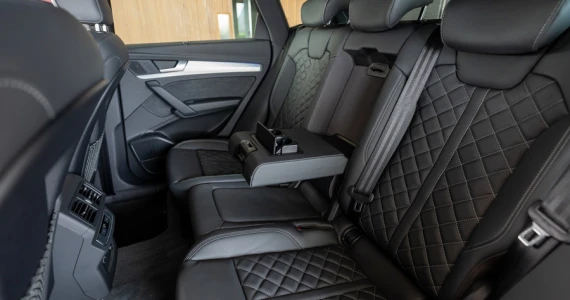รูปภาพ อาวดี้ Audi Q5 55 TFSI e quattro S line Black Edition ปี 2022