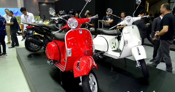 รูปภาพ เวสป้า Vespa PX 125 ปี 2016