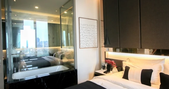 รูปภาพ ศาลาแดง วัน (Saladaeng One)