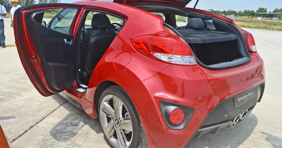 รูปภาพ ฮุนได Hyundai Veloster Sport Turbo ปี 2013