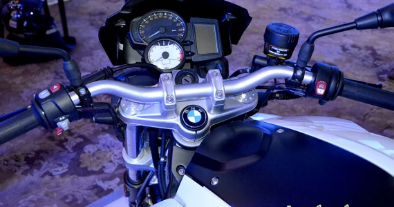 รูปภาพ บีเอ็มดับเบิลยู BMW F 800 R ปี 2013