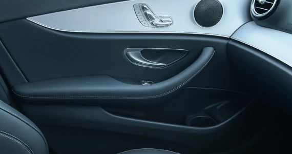 รูปภาพ เมอร์เซเดส-เบนซ์ Mercedes-benz E-Class 220 d AMG Sport ปี 2021