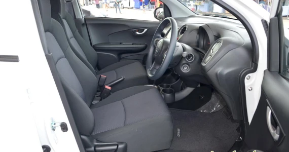 รูปภาพ ฮอนด้า Honda Brio V Limited ปี 2013