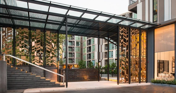 รูปภาพ เดอะ เบส อัพทาวน์-ภูเก็ต (The BASE Uptown-Phuket)