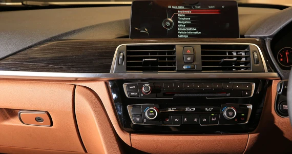 รูปภาพ บีเอ็มดับเบิลยู BMW Series 3 330e (Iconic) ปี 2018