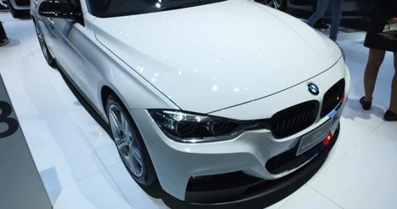 รูปภาพ บีเอ็มดับเบิลยู BMW Series 3 320d M Performance ปี 2017