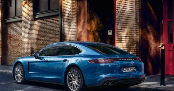 รูปภาพ ปอร์เช่ Porsche Panamera 4S ปี 2016