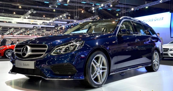 รูปภาพ เมอร์เซเดส-เบนซ์ Mercedes-benz E-Class E 300 BlueTEC Hybrid Estate AMG Dynamic ปี 2013