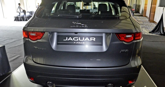 รูปภาพ จากัวร์ Jaguar F-Pace 2.0 Pure ปี 2016