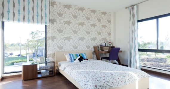 รูปภาพ เพลินจิต คอลลิน่า (Ploenchit Collina)