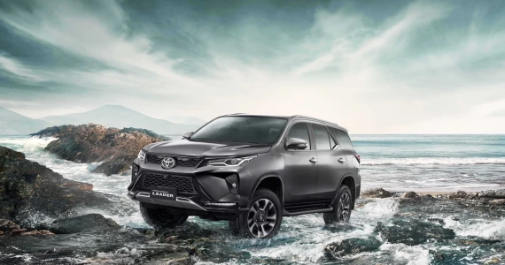 รูปภาพ โตโยต้า Toyota Fortuner 2.4 Leader G AT ปี 2023