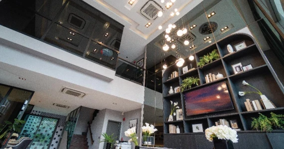 รูปภาพ เฮดควอเทอร์ส วิภาวดี (Headquarters Vibhavadi)