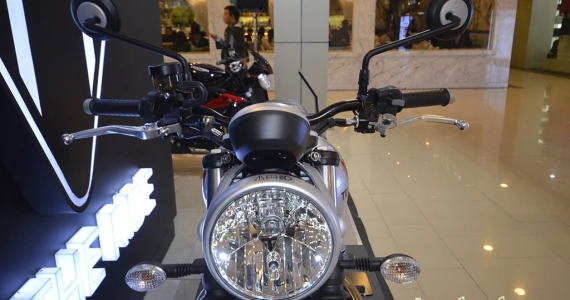 รูปภาพ ไทรอัมพ์ Triumph Street Twin ปี 2015