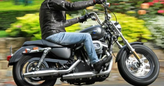 รูปภาพ ฮาร์ลีย์-เดวิดสัน Harley-Davidson Cruiser Sportster 1200 Custom ปี 2016