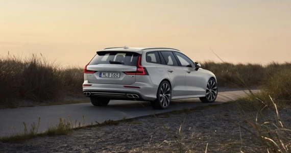 รูปภาพ วอลโว่ Volvo-V60 Recharge T8 AWD R-Design Expression-ปี 2020