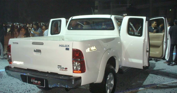 รูปภาพ โตโยต้า Toyota Hilux Vigo Champ Smart Cab 4x2 2.7J VVT-i ปี 2011