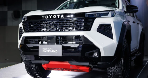 รูปภาพ โตโยต้า Toyota Hilux Travo Double Cab Prerunner 2.8 Overland AT ปี 2025