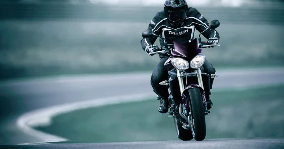 รูปภาพ ไทรอัมพ์ Triumph Speed Triple R 1050 ปี 2013
