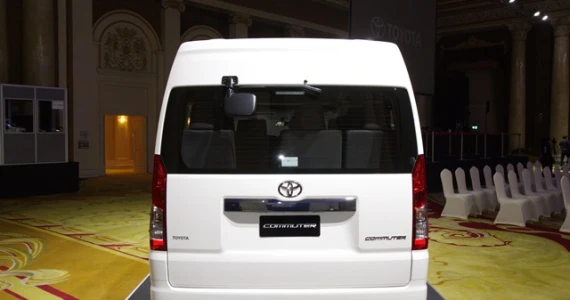 รูปภาพ โตโยต้า Toyota Commuter 2.8 AT ปี 2024