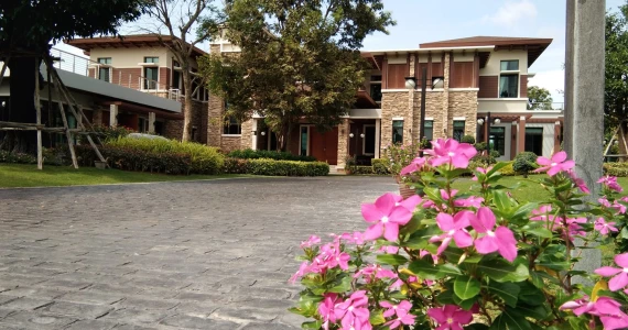 รูปภาพ มิราเคิล ไฟว์ เขาใหญ่ (Miracles V Khaoyai)