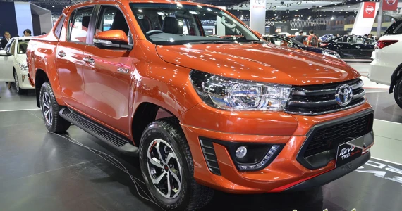 รูปภาพ โตโยต้า Toyota Revo Double Cab Prerunner 2X4 2.4 TRD Sportivo ปี 2016