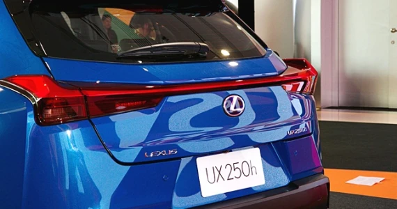 รูปภาพ เลกซัส Lexus UX 250h F-Sport AWD ปี 2019