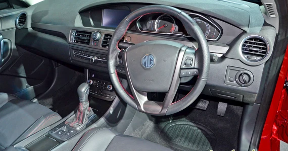 รูปภาพ เอ็มจี MG 6 1.8 X Turbo Sunroof DCT Fastback ปี 2015
