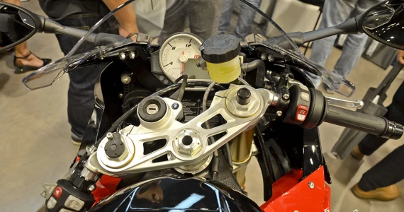 รูปภาพ บีเอ็มดับเบิลยู BMW S 1000 RR ปี 2015