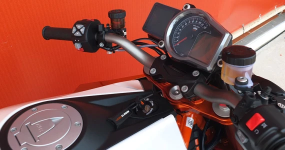 รูปภาพ เคทีเอ็ม KTM 1290 Super Duke R Special Edition ปี 2016