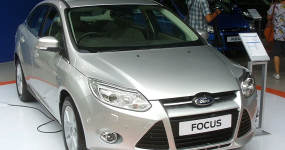 รูปภาพ ฟอร์ด Ford Focus 4Dr 2.0L Ti-VCT GDi Titanium+ PowerShift AT ปี 2012