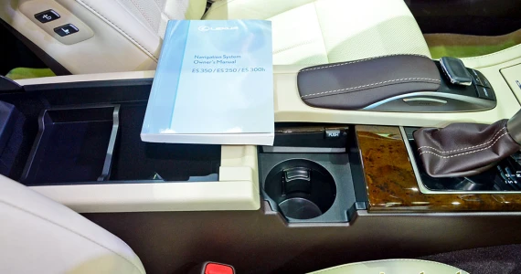 รูปภาพ เลกซัส Lexus ES 300h Luxury ปี 2015