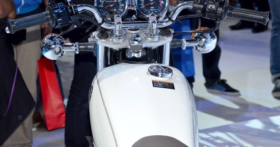 รูปภาพ ยามาฮ่า Yamaha SR400 (Standard) ปี 2014
