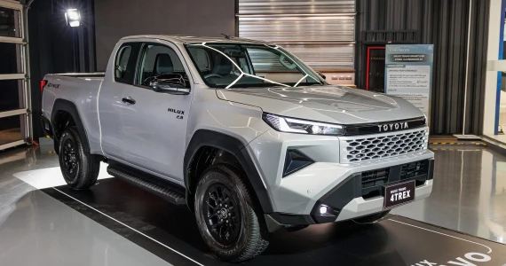 รูปภาพ โตโยต้า Toyota Hilux Travo Smart Cab 4TREX 2.8 Premium MT ปี 2025