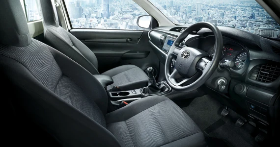 รูปภาพ โตโยต้า Toyota Revo Standard Cab 2.4J ปี 2018