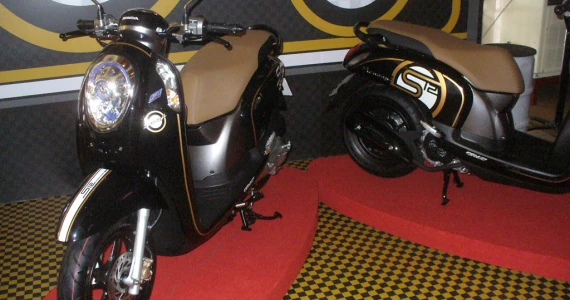 รูปภาพ ฮอนด้า Honda Scoopy i S12 ปี 2012