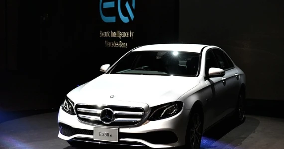 รูปภาพ เมอร์เซเดส-เบนซ์ Mercedes-benz E-Class E 300 e Avantgarde ปี 2019