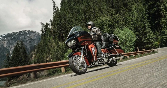 รูปภาพ ฮาร์ลีย์-เดวิดสัน Harley-Davidson CVO Road Glide Ultra ปี 2016