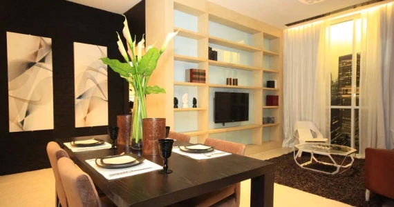 รูปภาพ อัพ เอกมัย (Up Ekamai)