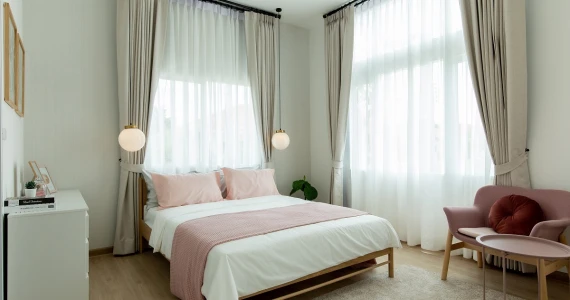 รูปภาพ กัสโต้ สุขสวัสดิ์ - ประชาอุทิศ (Gusto Suksawat - Prachautit)