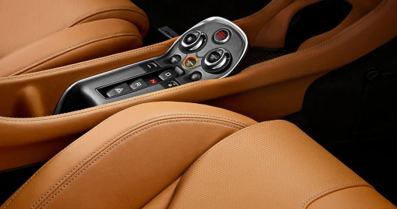 รูปภาพ แมคลาเรน McLaren 570S Coupe Standard ปี 2015