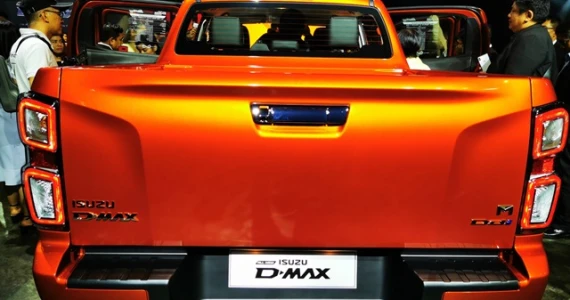 รูปภาพ อีซูซุ Isuzu D-MAX V-CROSS 2 ประตู 3.0 Ddi Z M/T ปี 2019