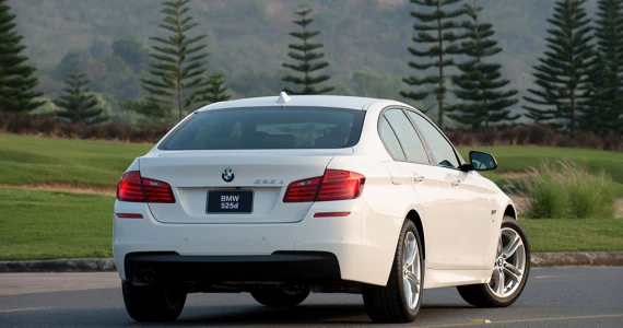 รูปภาพ บีเอ็มดับเบิลยู BMW Series 5 525d M Sport ปี 2014