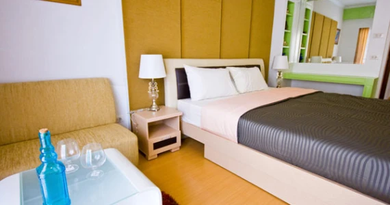 รูปภาพ เดอะ กรีนเพลส คอนโดมิเนียม (The Green Place Condominium)