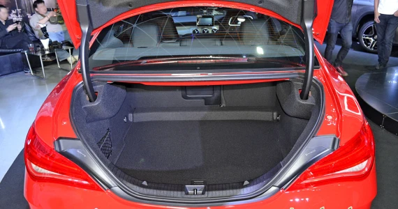 รูปภาพ เมอร์เซเดส-เบนซ์ Mercedes-benz CLA-Class CLA 250 AMG Dynamic ปี 2015