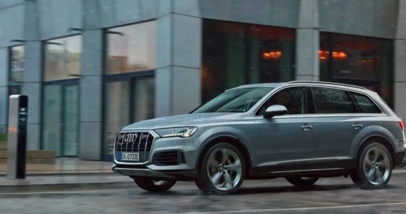 รูปภาพ อาวดี้ Audi Q7 60 TFSI e quattro S line Black Edition ปี 2022