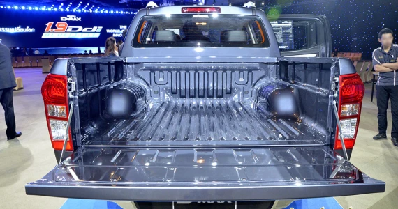 รูปภาพ อีซูซุ Isuzu D-MAX V-Cross 4-Door 3.0 Ddi Z Blue Power ปี 2015