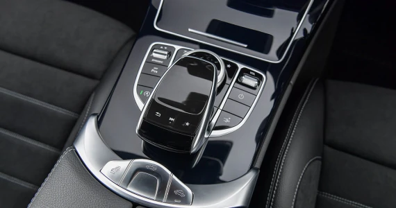 รูปภาพ เมอร์เซเดส-เบนซ์ Mercedes-benz C-Class C 300 Cabriolet AMG Dynamic ปี 2016