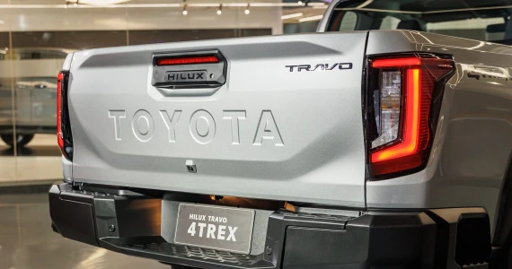 รูปภาพ โตโยต้า Toyota Hilux Travo Smart Cab 4TREX 2.8 Premium MT ปี 2025